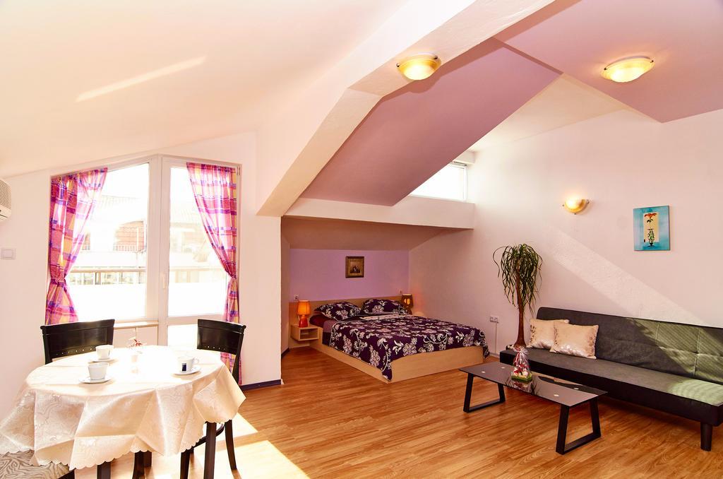 Batak Studio Burgas City Zimmer foto